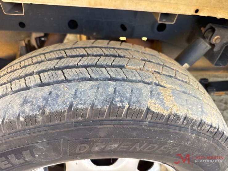 2016-ford-f150-xl-image-15