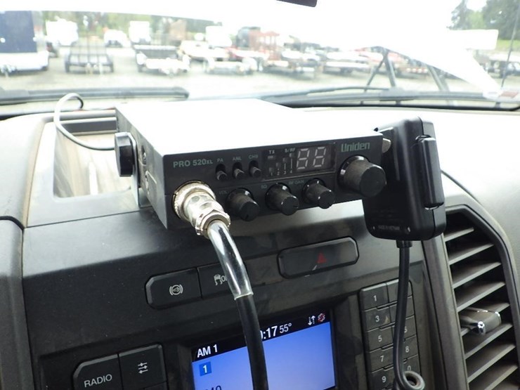 2022-ford-f550-image-44