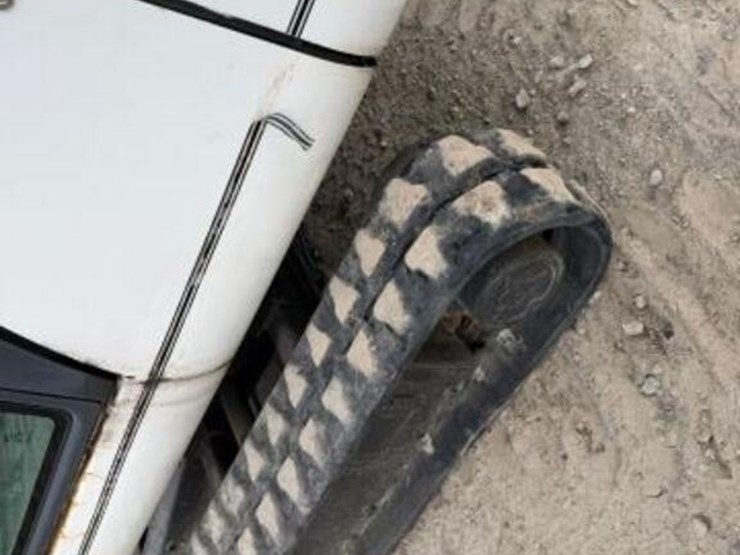 2013-bobcat-324-image-37