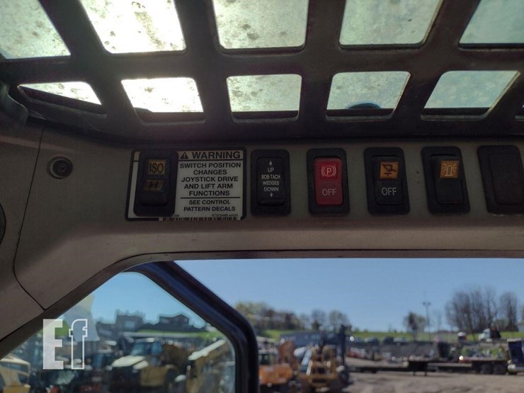 2010-bobcat-t190-image-8