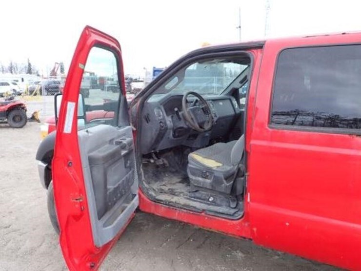 2016-ford-f550-xlt-image-13