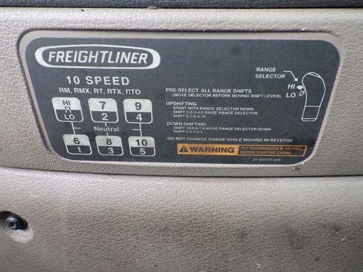 2012-freightliner-cascadia-125-image-52