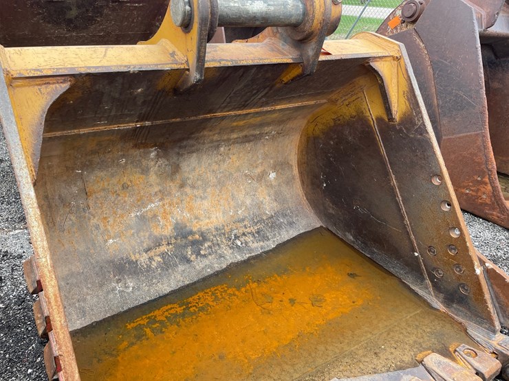 #5006-•-excavator-bucket-image-12