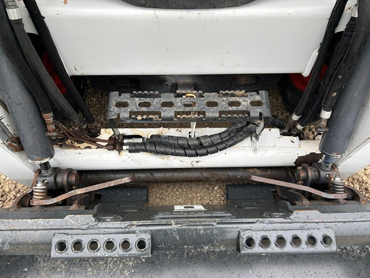2016-bobcat-s450-image-10