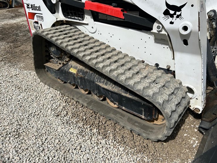 2022-bobcat-t770-image-12