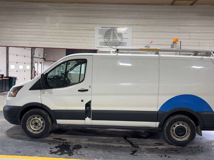 2016-ford-transit-image-2