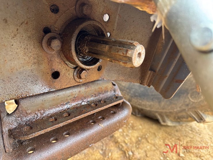 ford-3910-image-11