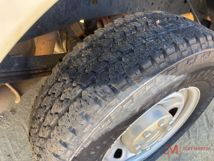 2013-ford-f250-xl-image-11