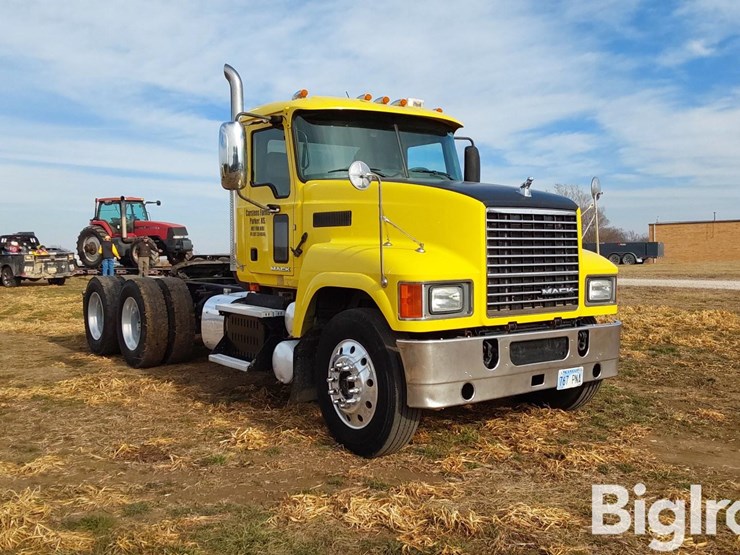 2015-mack-pinnacle-chu613-t/a-truck-tractor-image-3