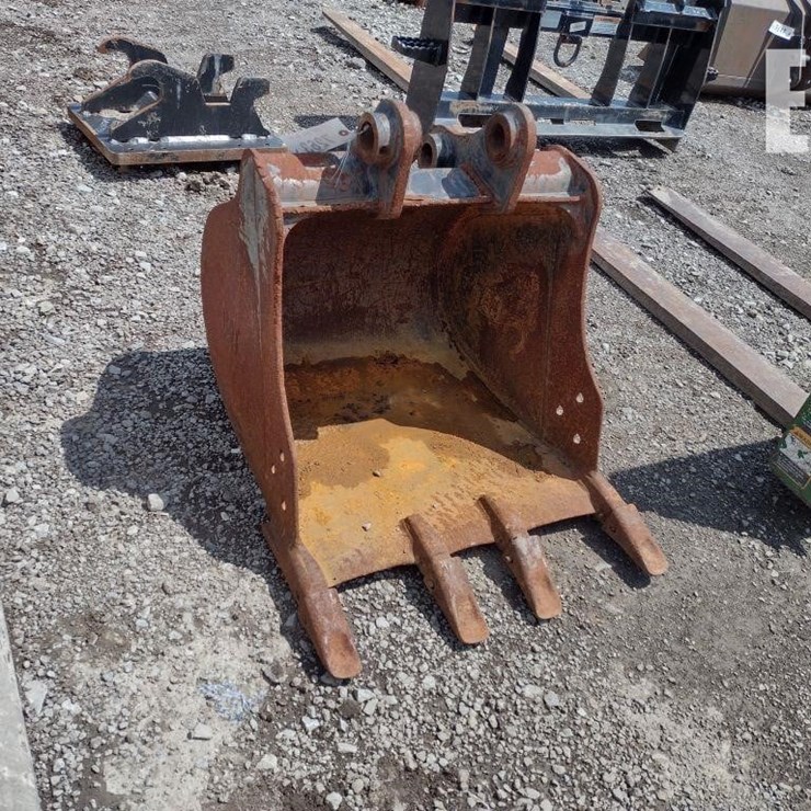 CATERPILLAR 24