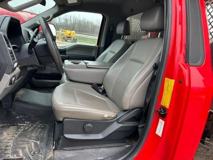2020-ford-f550-xl-image-16