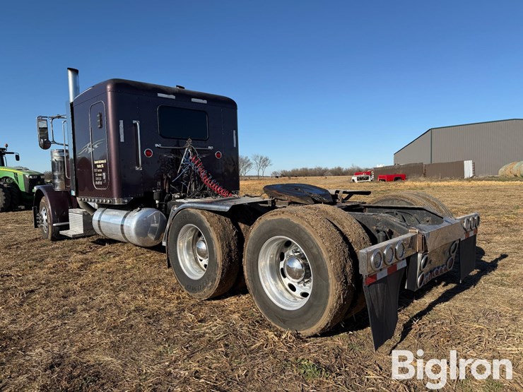 2010-peterbilt-388-image-7