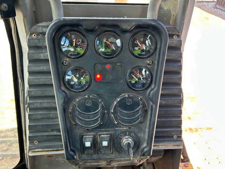 caterpillar-d4g-lgp-image-22