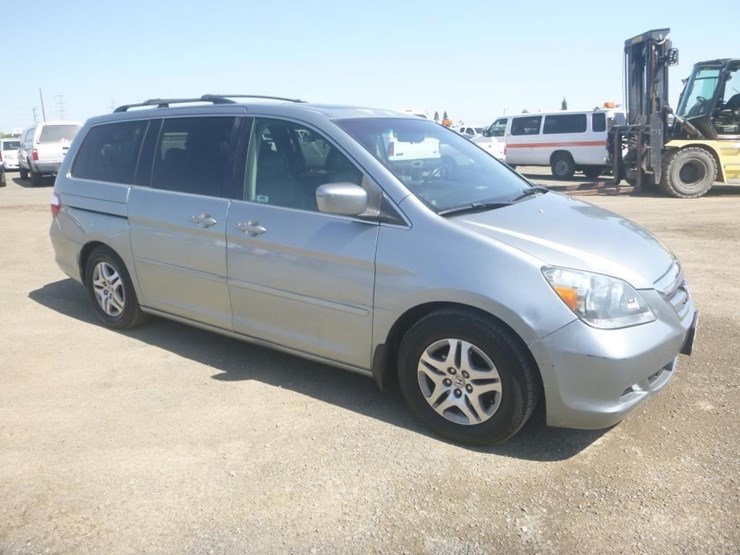 2006-honda-odyssey-image-2