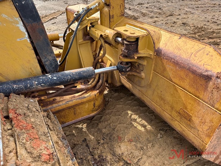 2016-caterpillar-d4k2-xl-image-15