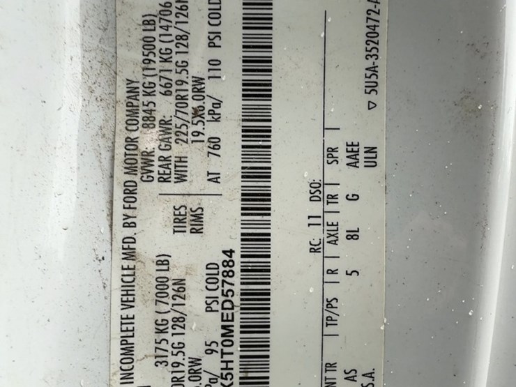 2021-ford-f550-xl-image-28