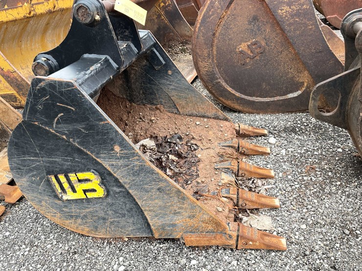 caterpillar-304.5-image-2