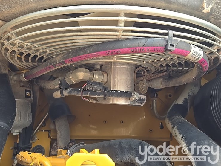 2021-caterpillar-289d3-image-42