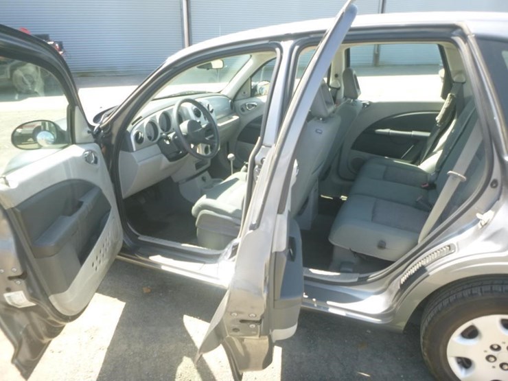 2008-chrysler-pt-cruiser-image-5
