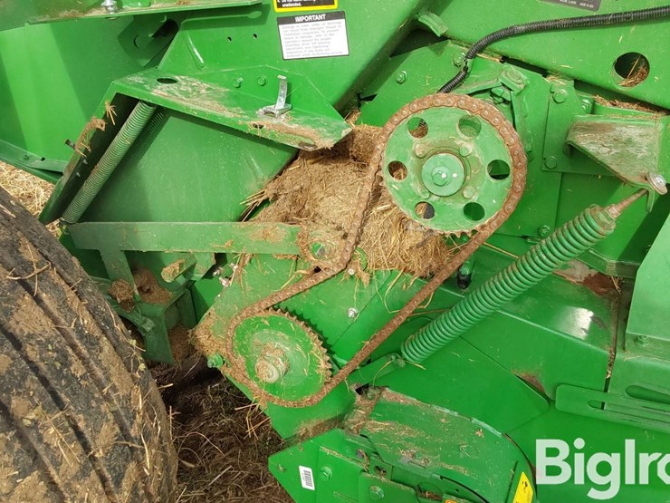 2023-john-deere-560m-image-19