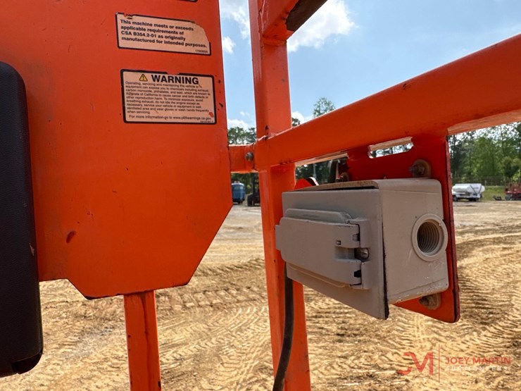 2019-jlg-1932r-image-10