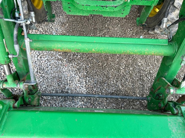 2024-john-deere-4044r-image-10