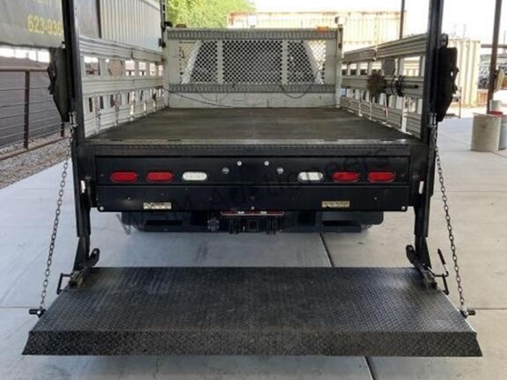 2017-ford-f550-image-9