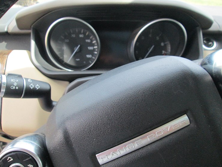 2015-land-rover-range-rover-image-31