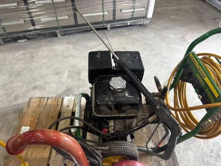 john-deere-3800-image-12