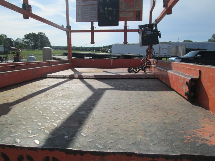2013-jlg-3248rs-image-18