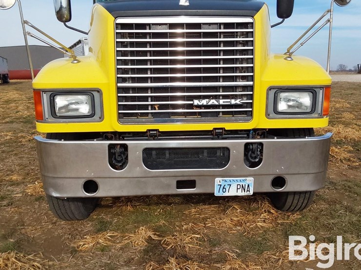 2015-mack-pinnacle-chu613-t/a-truck-tractor-image-13