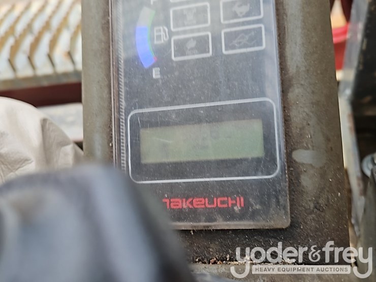 2018-takeuchi-tl8-image-30
