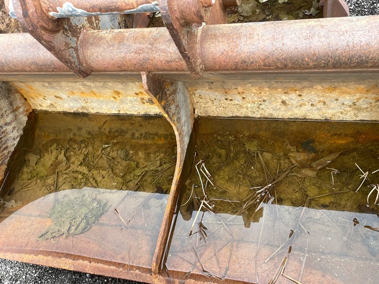 #5019-•-excavator-bucket-image-8