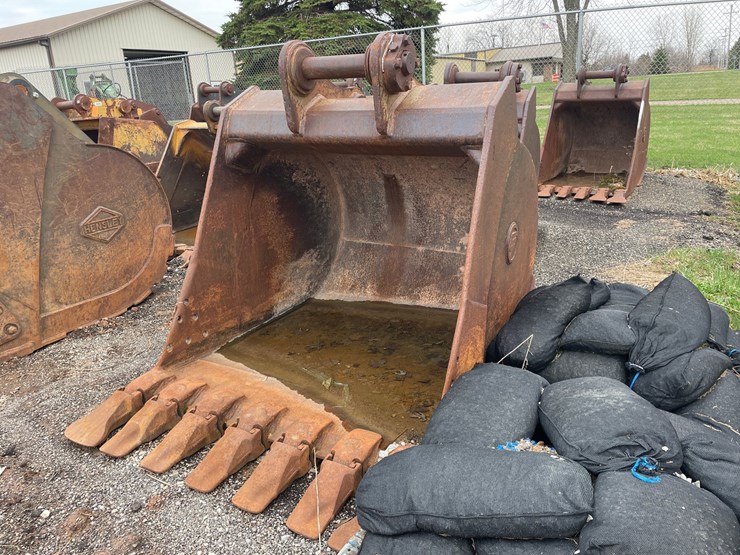 #5001-•-excavator-bucket-image-1