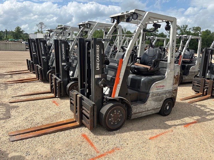 #16267-•-2015-nissan-cf50lp-forklift-image-1