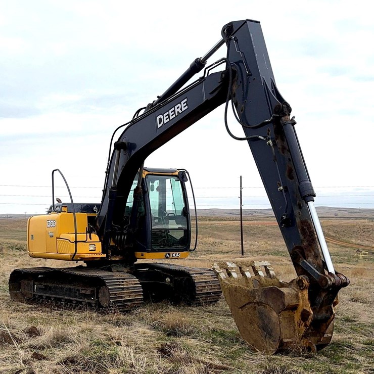 DEERE 120D