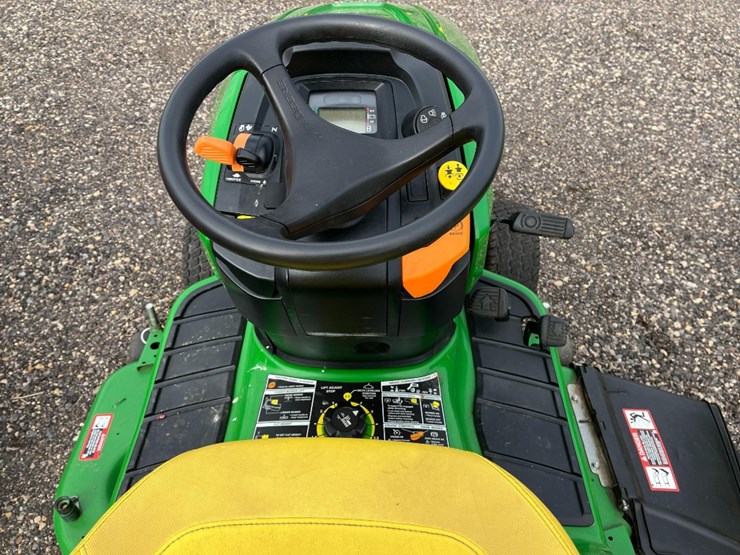 john-deere-x390-image-7