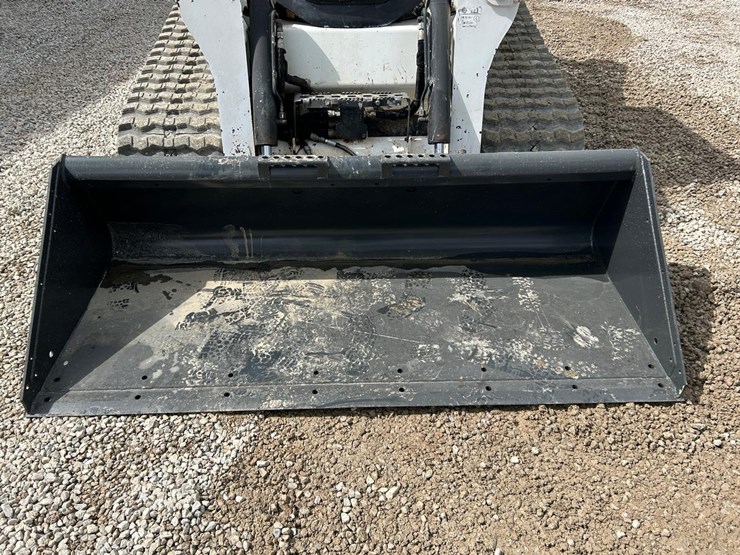 2022-bobcat-t770-image-9