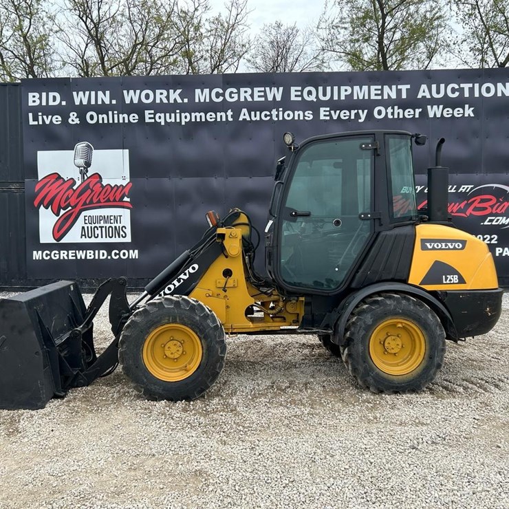 VOLVO L25B