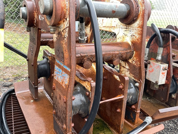 #5036-•-hydraulic-plate-compactor-attachment-image-8