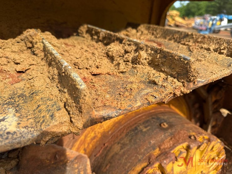 2016-caterpillar-d4k2-xl-image-7