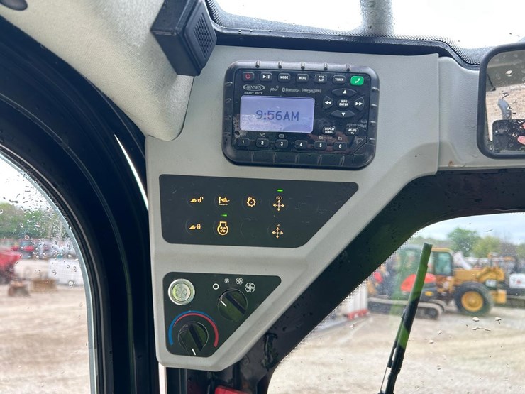 2022-jcb-270-image-21