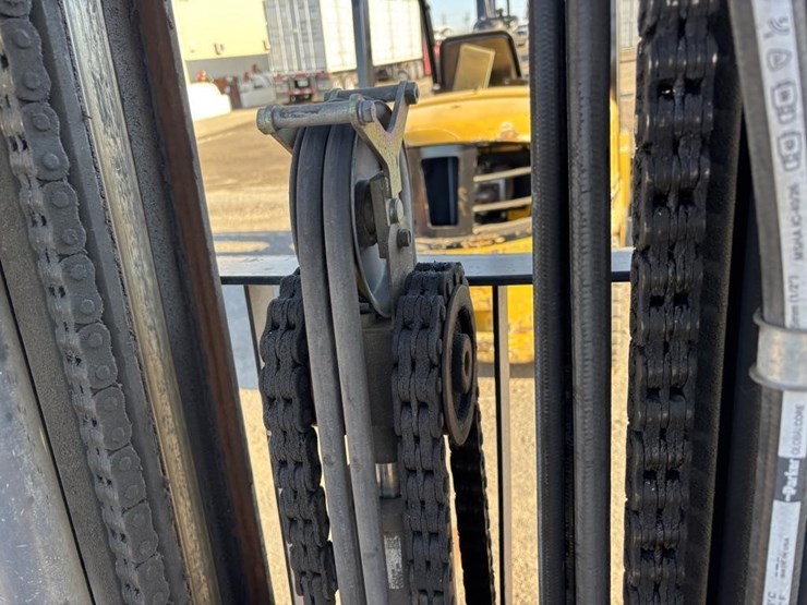 2020-caterpillar-2c6000-image-11