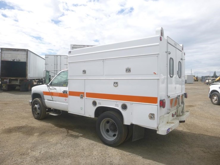 2002-chevrolet-3500-image-4