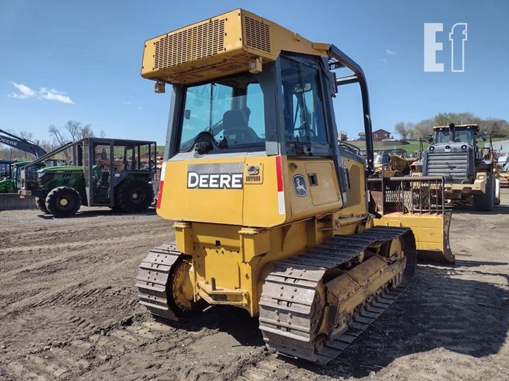 2006-deere-550j-lt-image-38