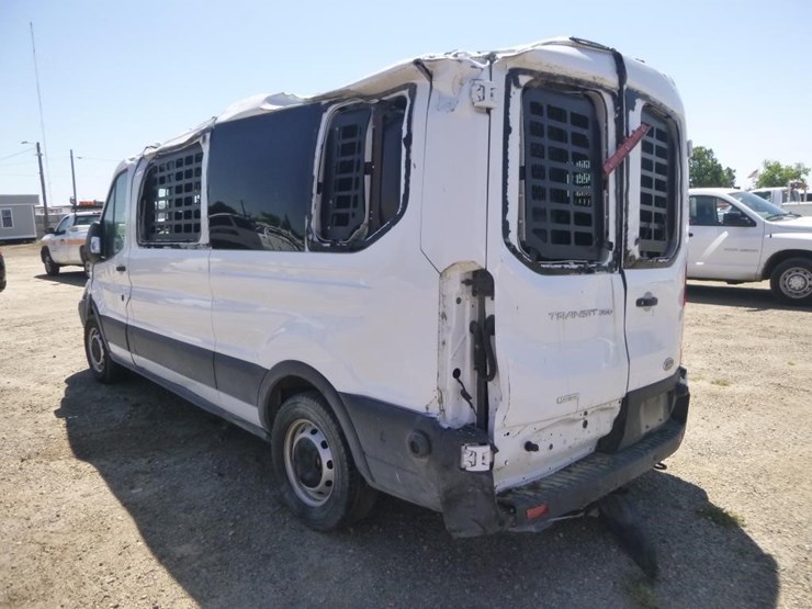 2019-ford-transit-image-16