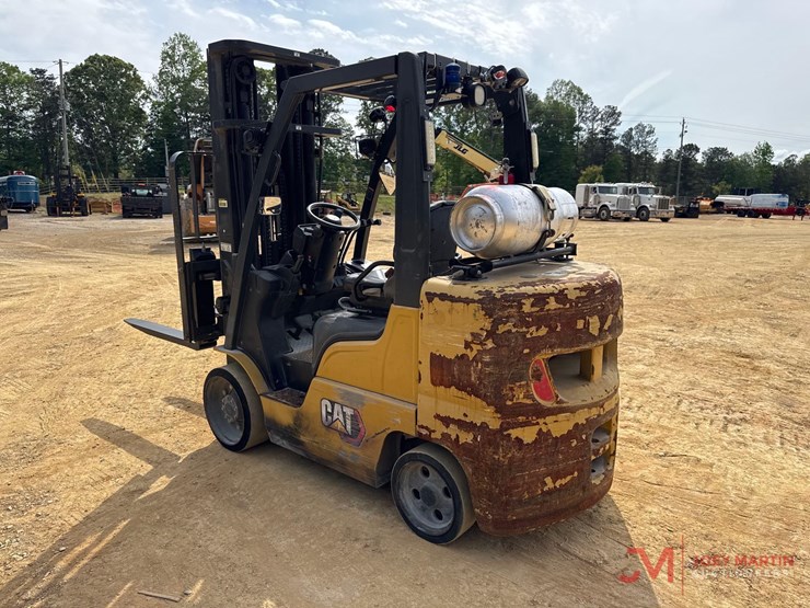 cat-2c8000-straight-mast-forklift-image-3