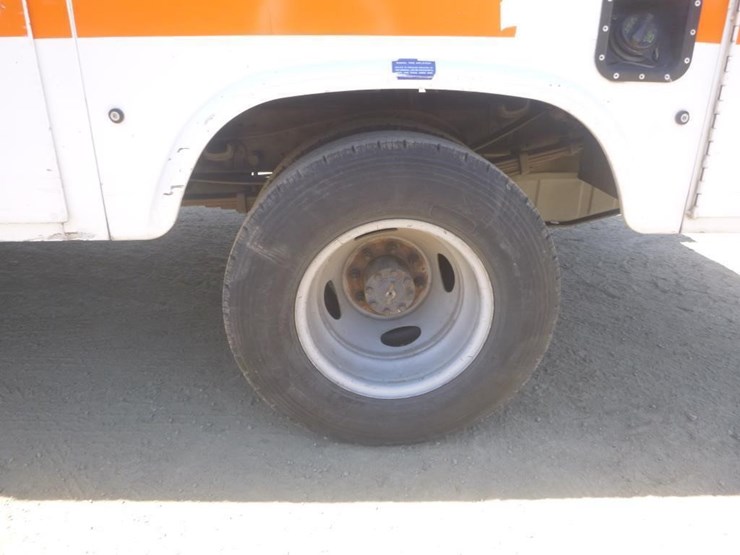 2002-ford-f350-image-18