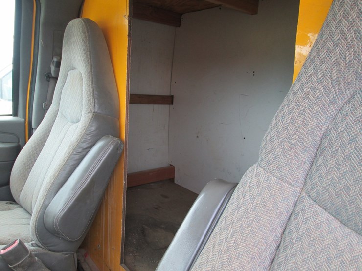 2006-gmc-3500-image-29
