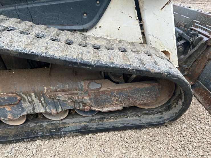 2022-bobcat-t76-image-14